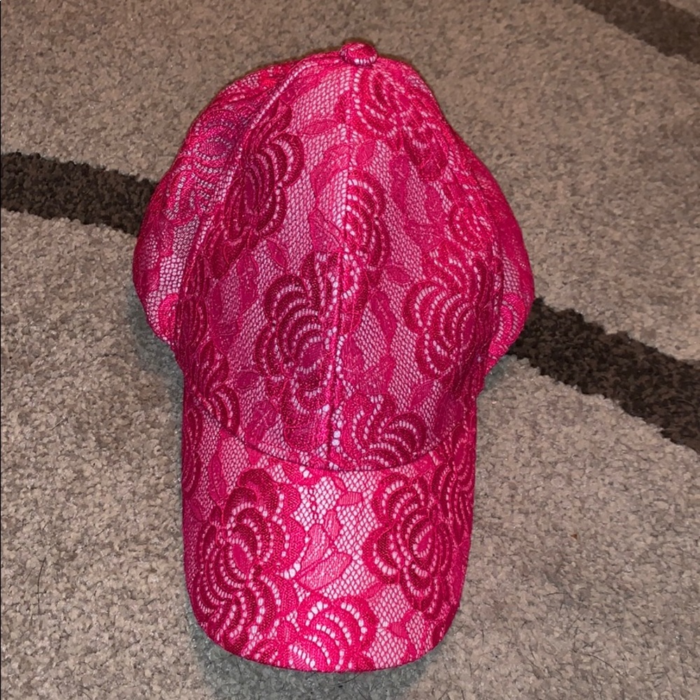 Hot pink hat!